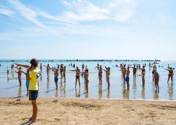 Modern At Rosa Di Martinsicuro Near Sea