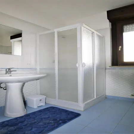 Modern At Rosa Di Martinsicuro Near Sea