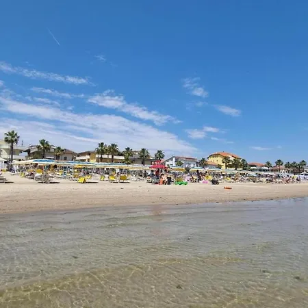 Modern At Rosa Di Martinsicuro Near Sea Villa Rosa Di Martinsicuro