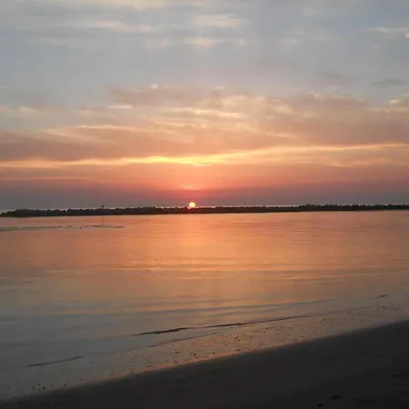 Modern At Rosa Di Martinsicuro Near Sea *