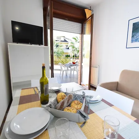 Modern At Rosa Di Martinsicuro Near Sea *