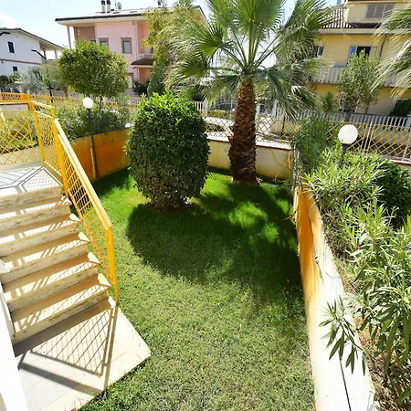 Lägenhet Modern At Rosa Di Martinsicuro Near Sea Villa Rosa Di Martinsicuro