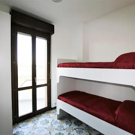 Modern At Rosa Di Martinsicuro Near Sea