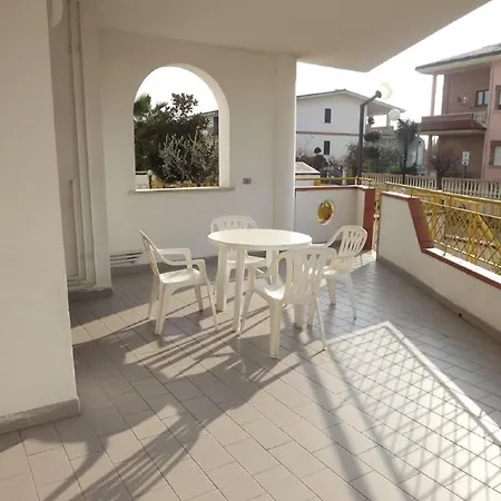 Modern At Rosa Di Martinsicuro Near Sea *