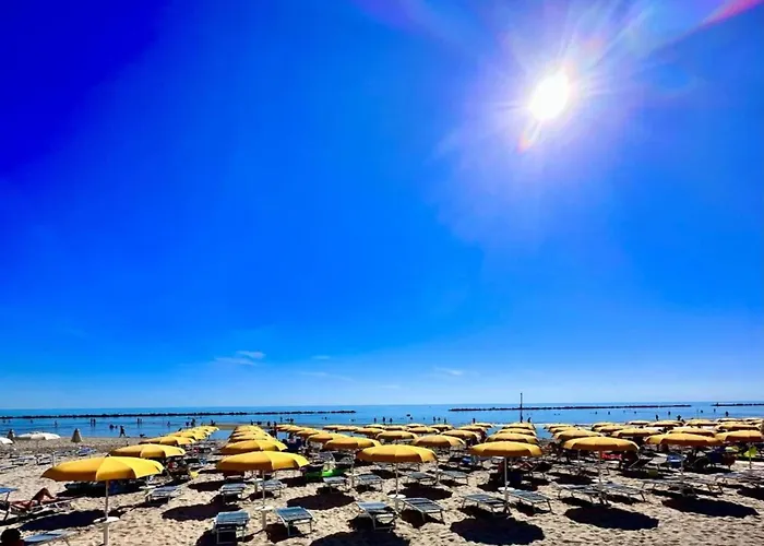 Modern At Rosa Di Martinsicuro Near Sea *